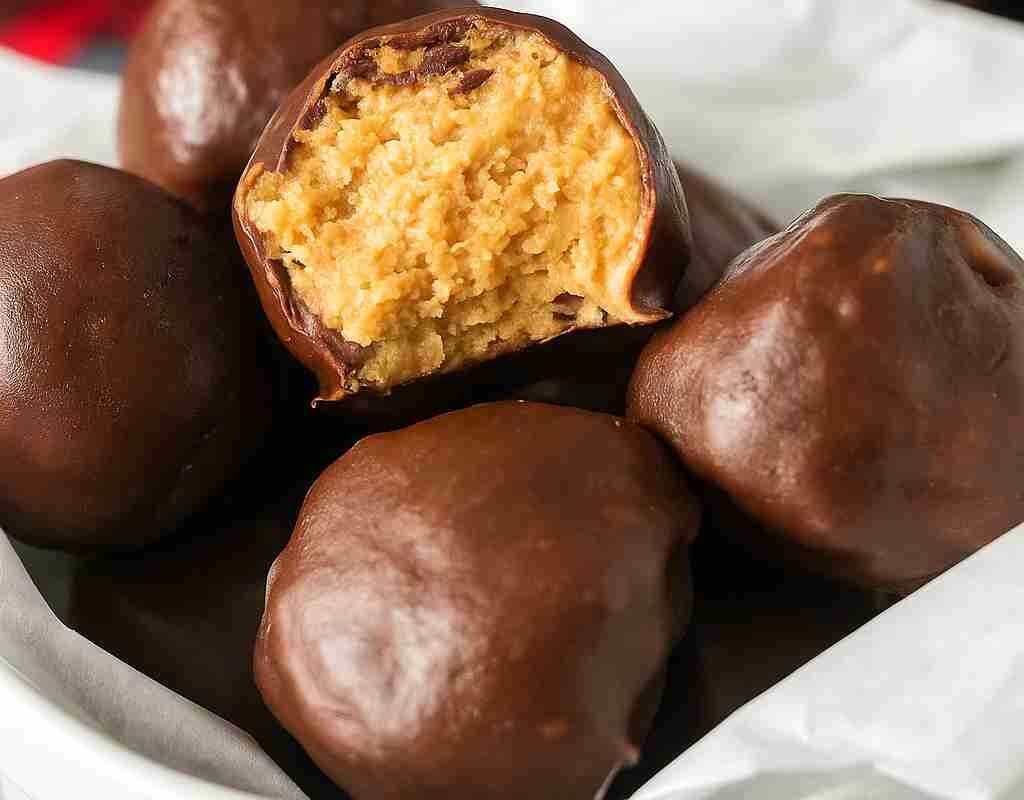 Peanut Butter Balls with Chocolate Rice Krispies: A Crunchy, Creamy No-Bake Treat