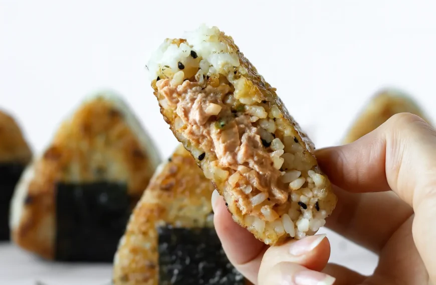 Spicy Tuna Yaki Onigiri with Kimchi: Crispy, Savory, Irresistible